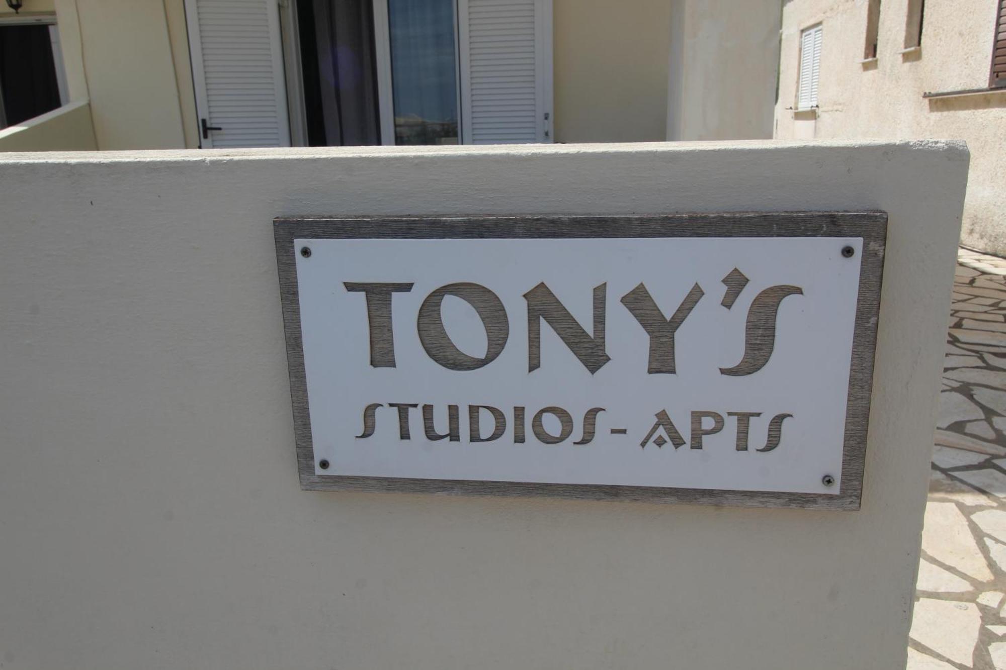 Tony'S Apartments Άγιος Γεώργιος Εξωτερικό φωτογραφία